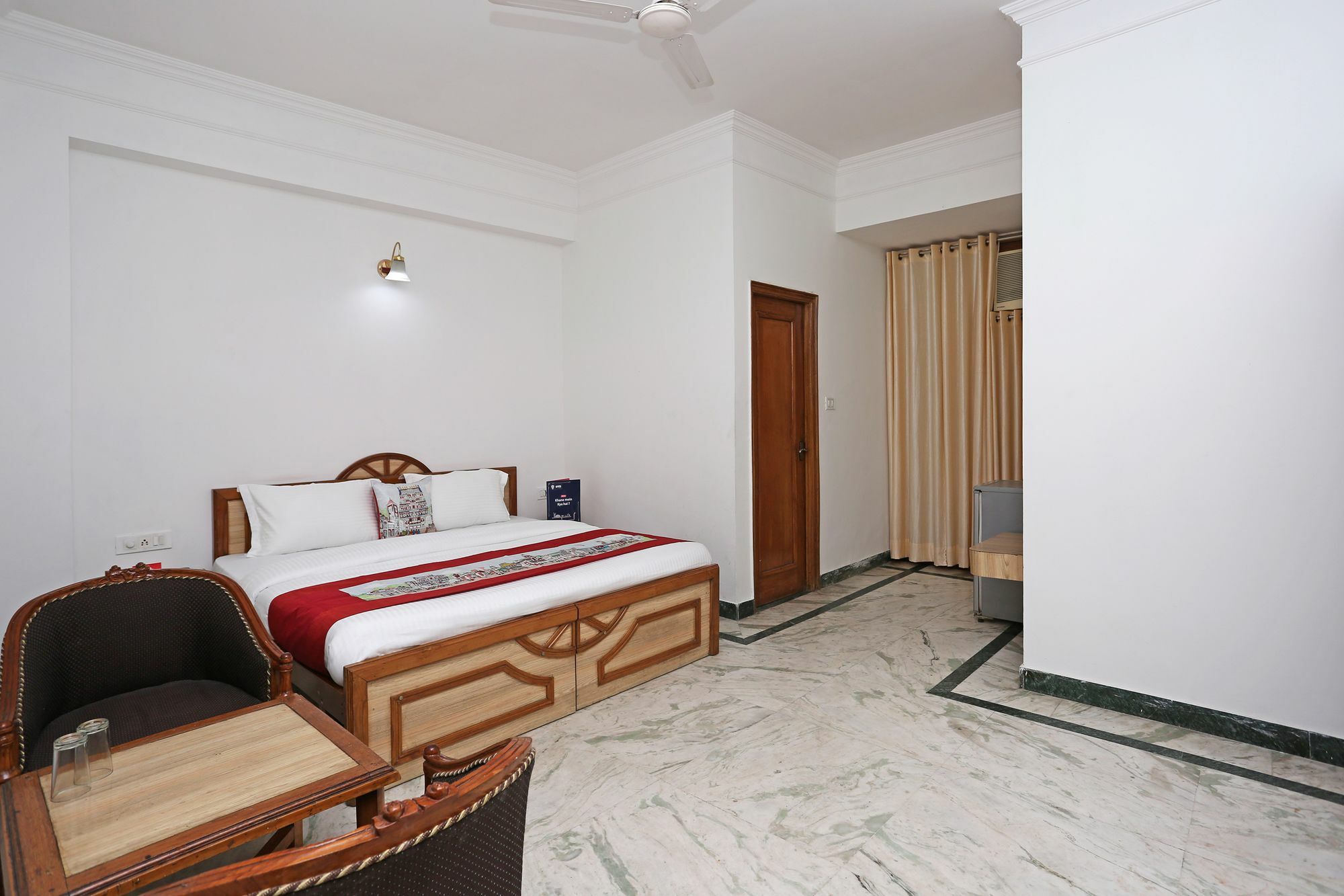 Oyo 10072 Hotel Amrit Regency Dehradun Zewnętrze zdjęcie