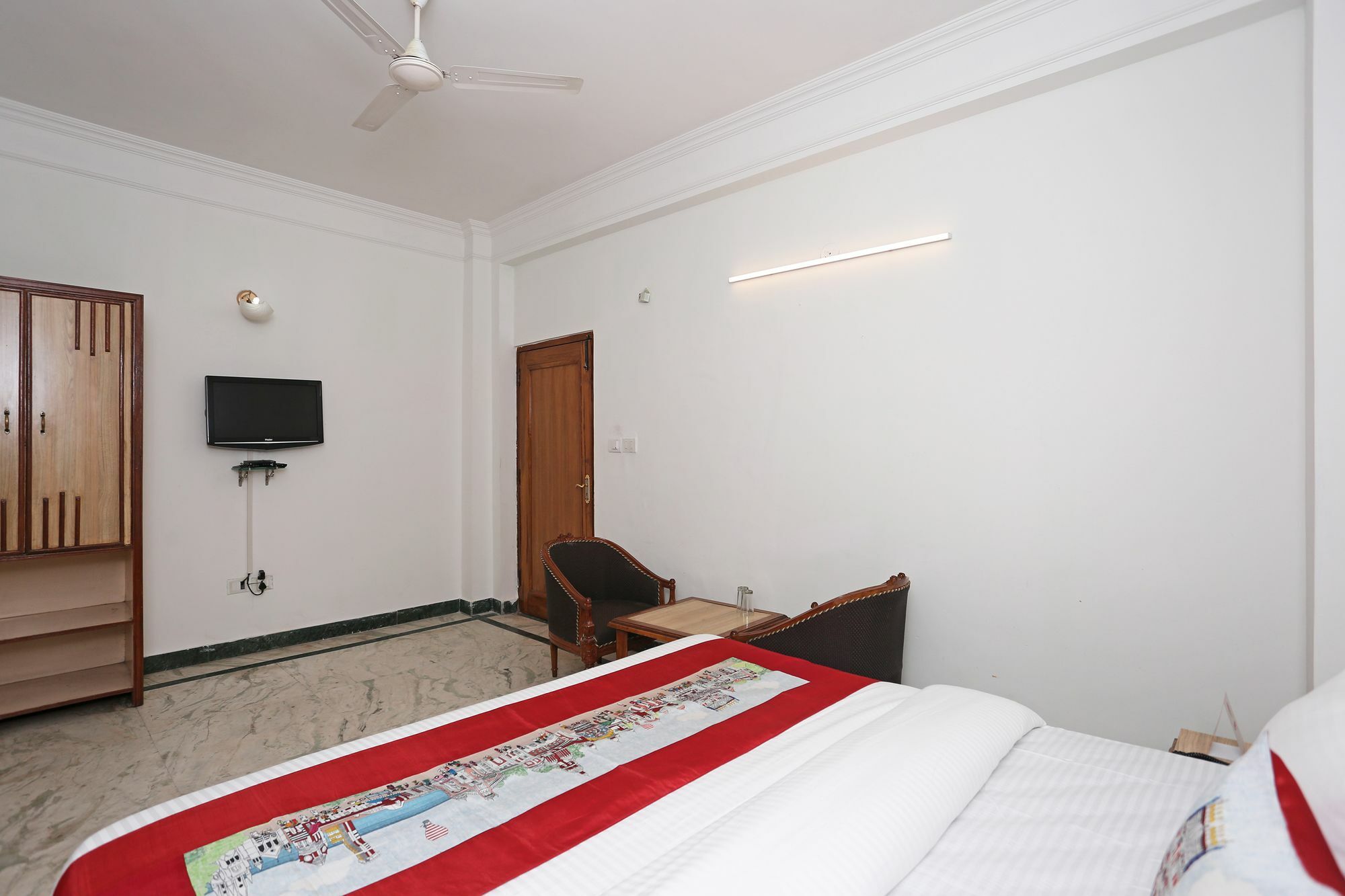 Oyo 10072 Hotel Amrit Regency Dehradun Zewnętrze zdjęcie